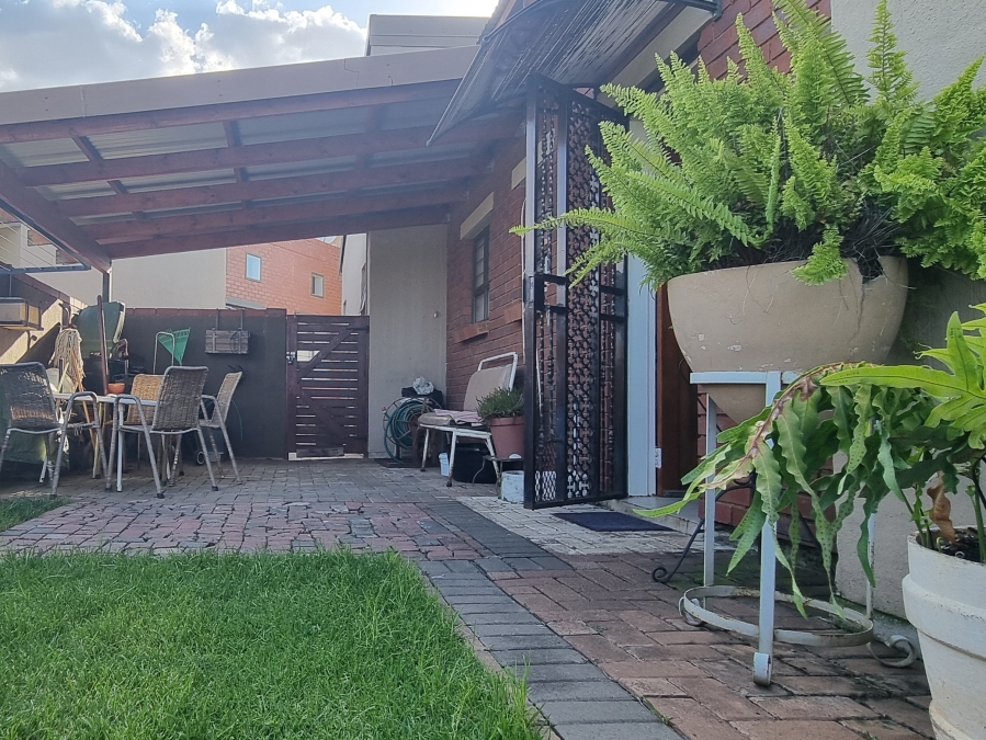 3 Bedroom Property for Sale in Waterval East North West